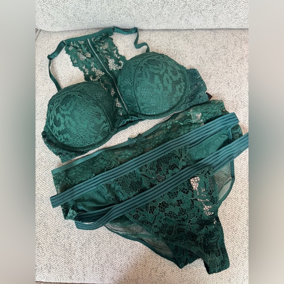 Victoria’s Secret Very Sexy Racerback Push-up Bra and matching panties - Picture 1 of 8